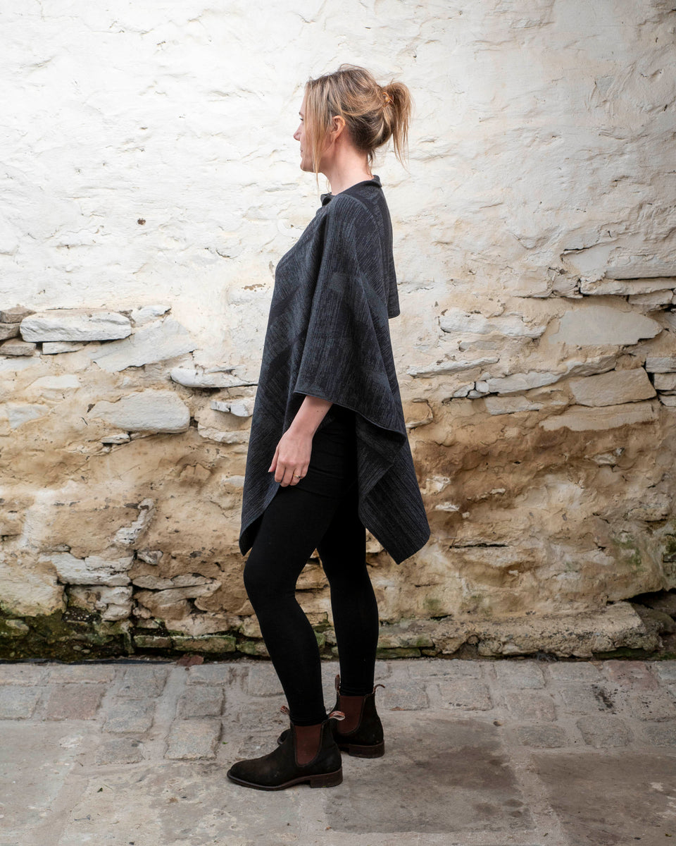 inklines long squint cape