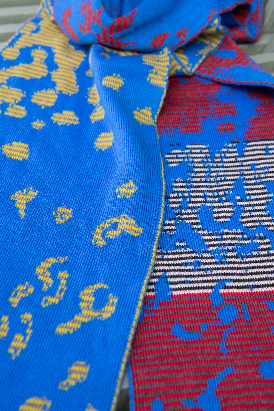 marlet strippit scarf