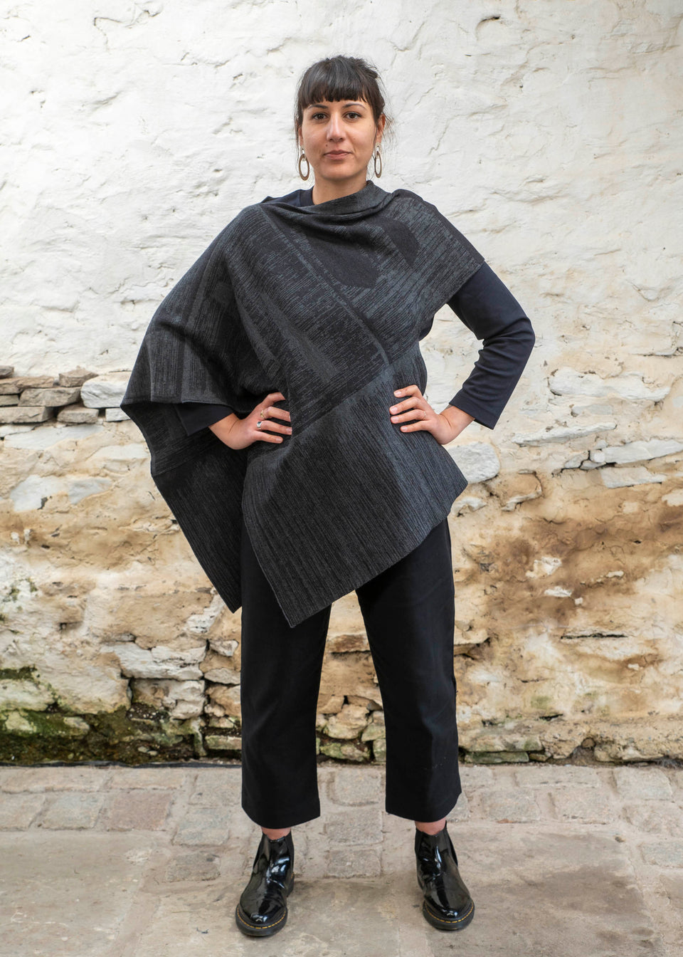 inklines long squint cape