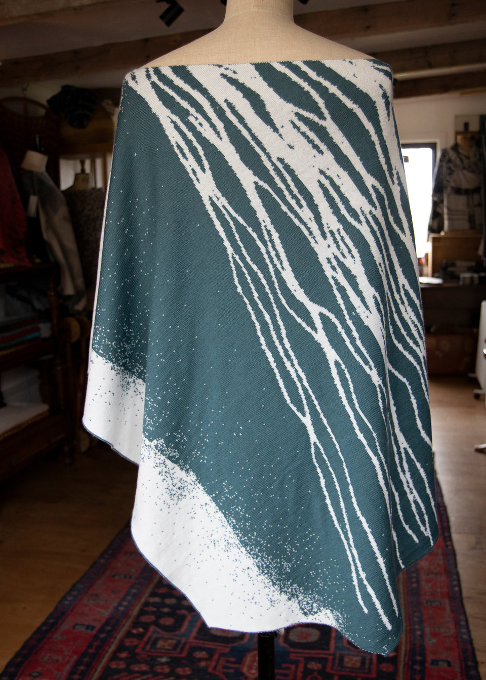 shoormal cape